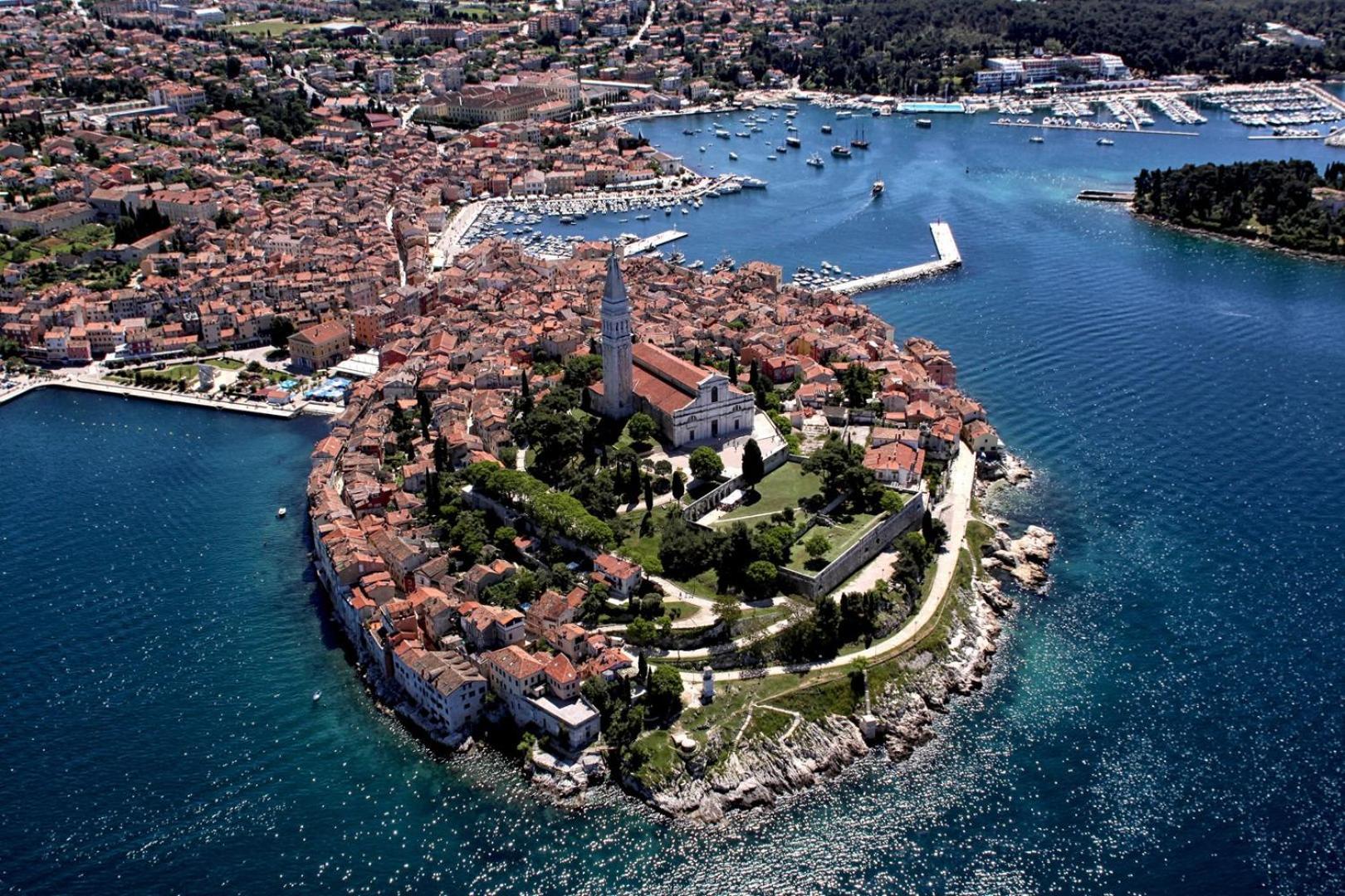 With Pool&private Garden In Villa Rovinj